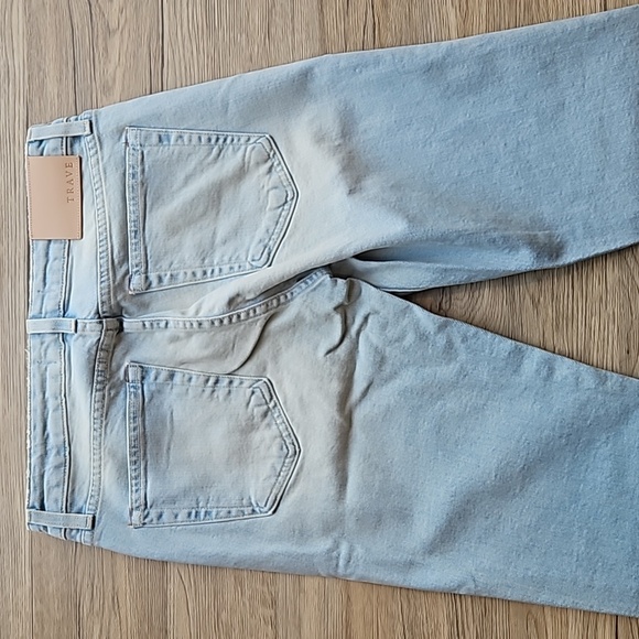 Trave Light Wash Sophie Low Rise Slim Cropped Jeans 26 NWT - Picture 7 of 10